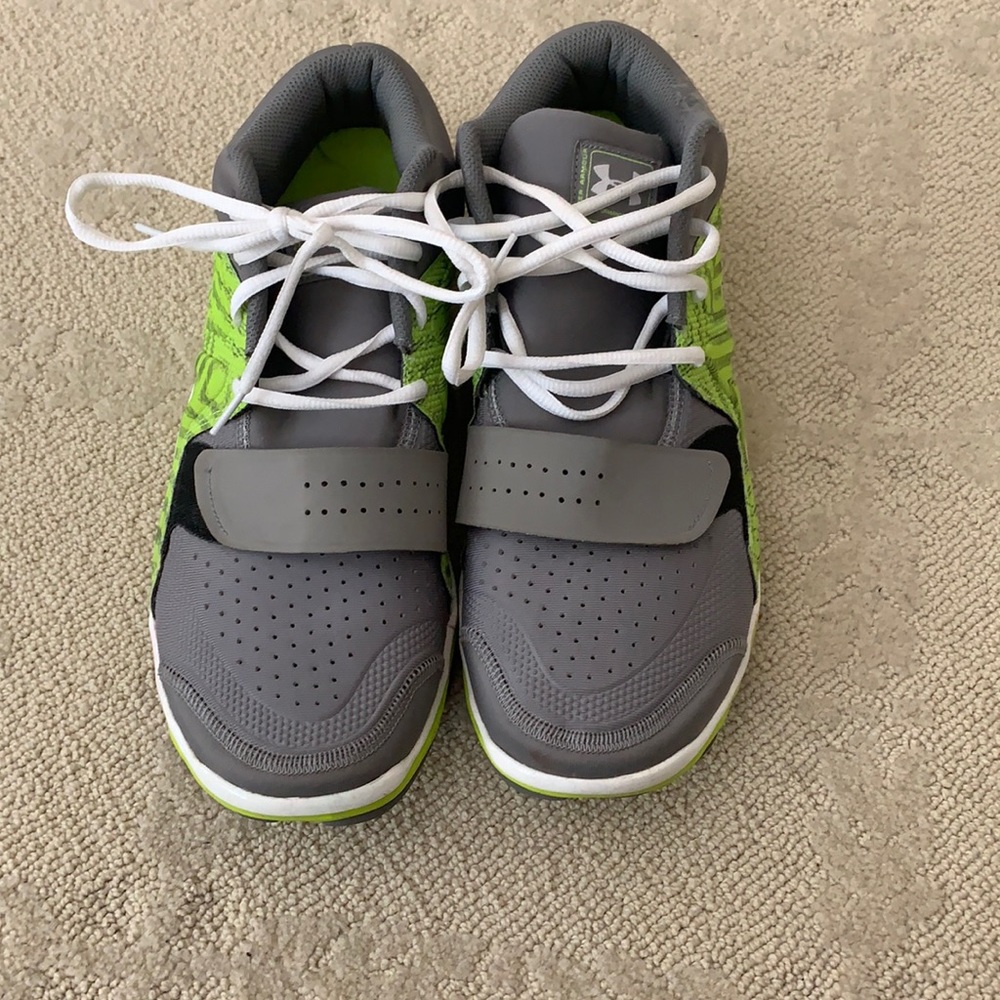 Men’s under armor sneakers.